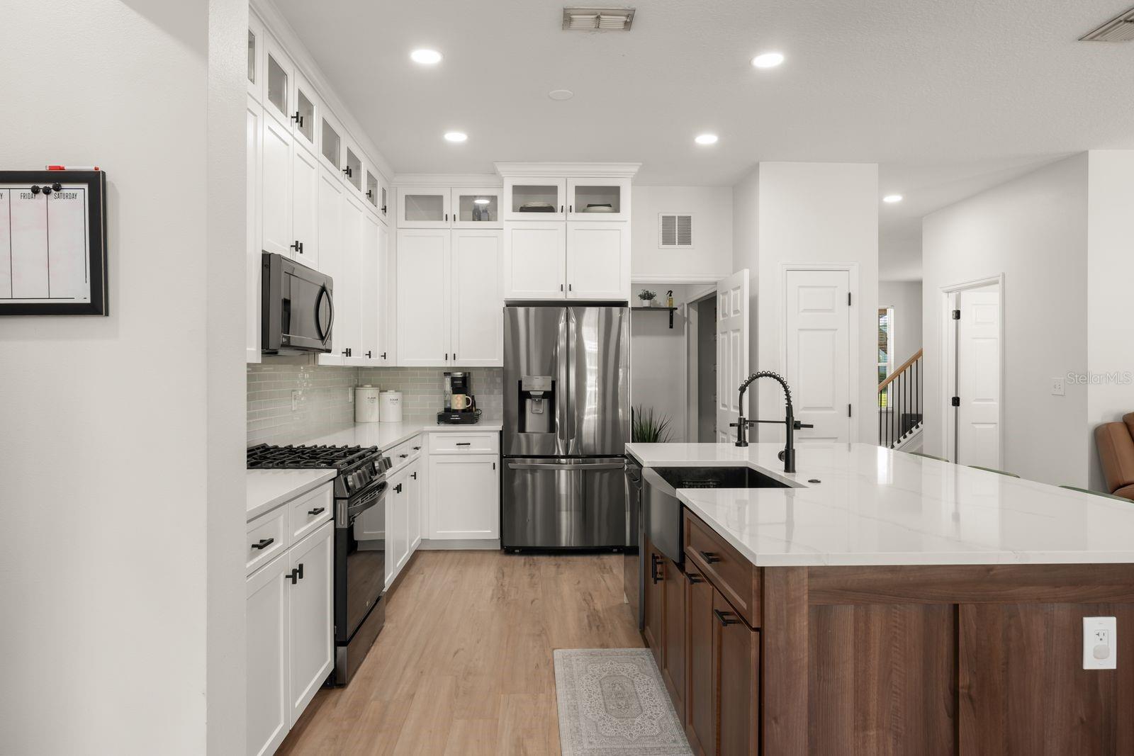 Image 20 of 55 For 611 Brookfield Terrace