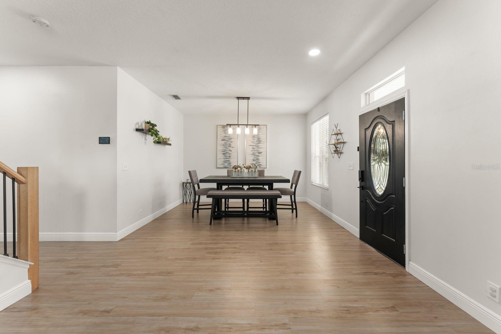 Image 3 of 55 For 611 Brookfield Terrace