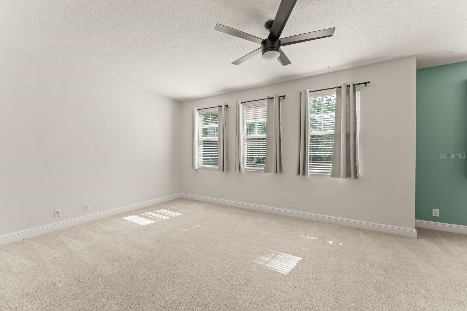 Image 32 of 55 For 611 Brookfield Terrace