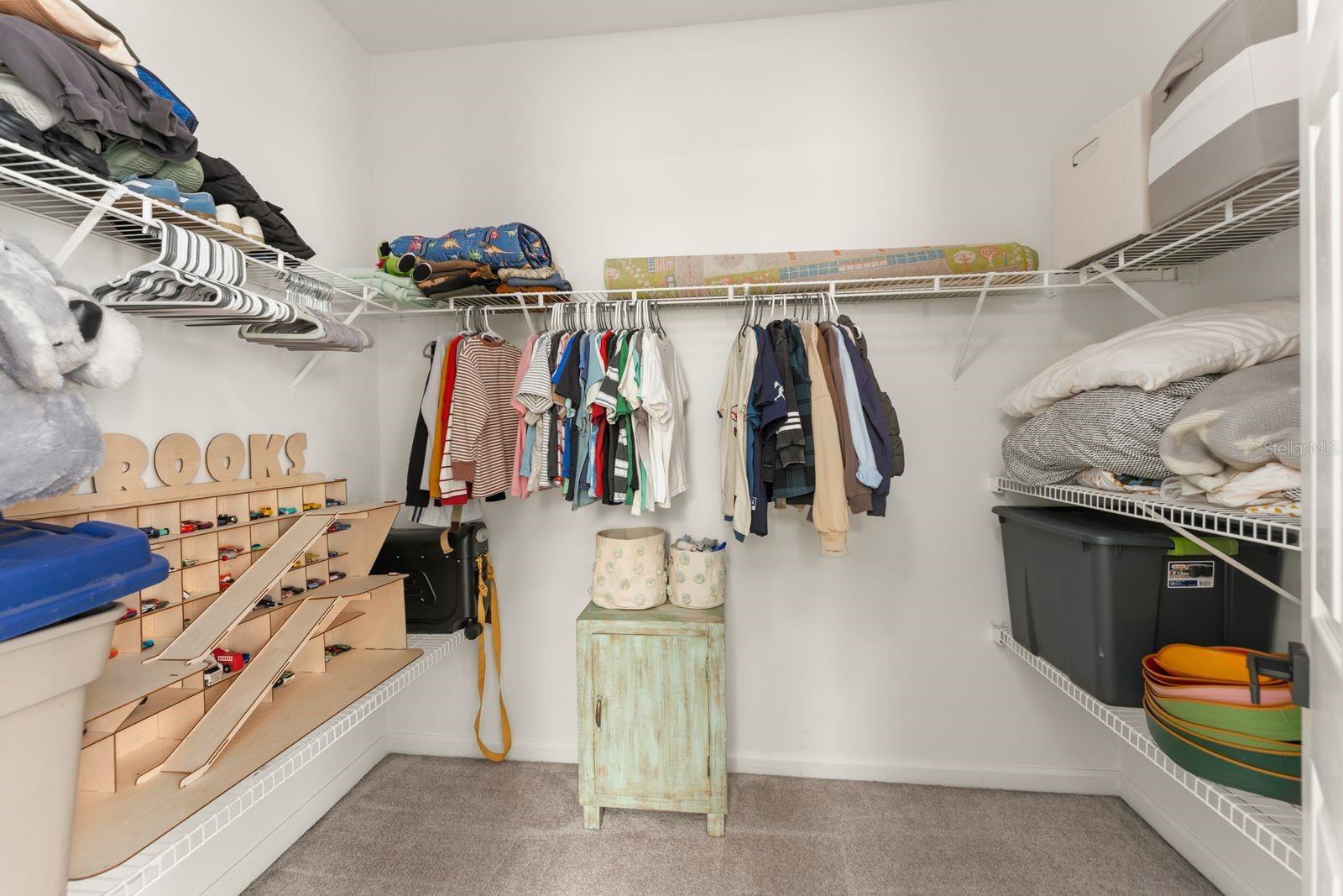 Image 34 of 55 For 611 Brookfield Terrace
