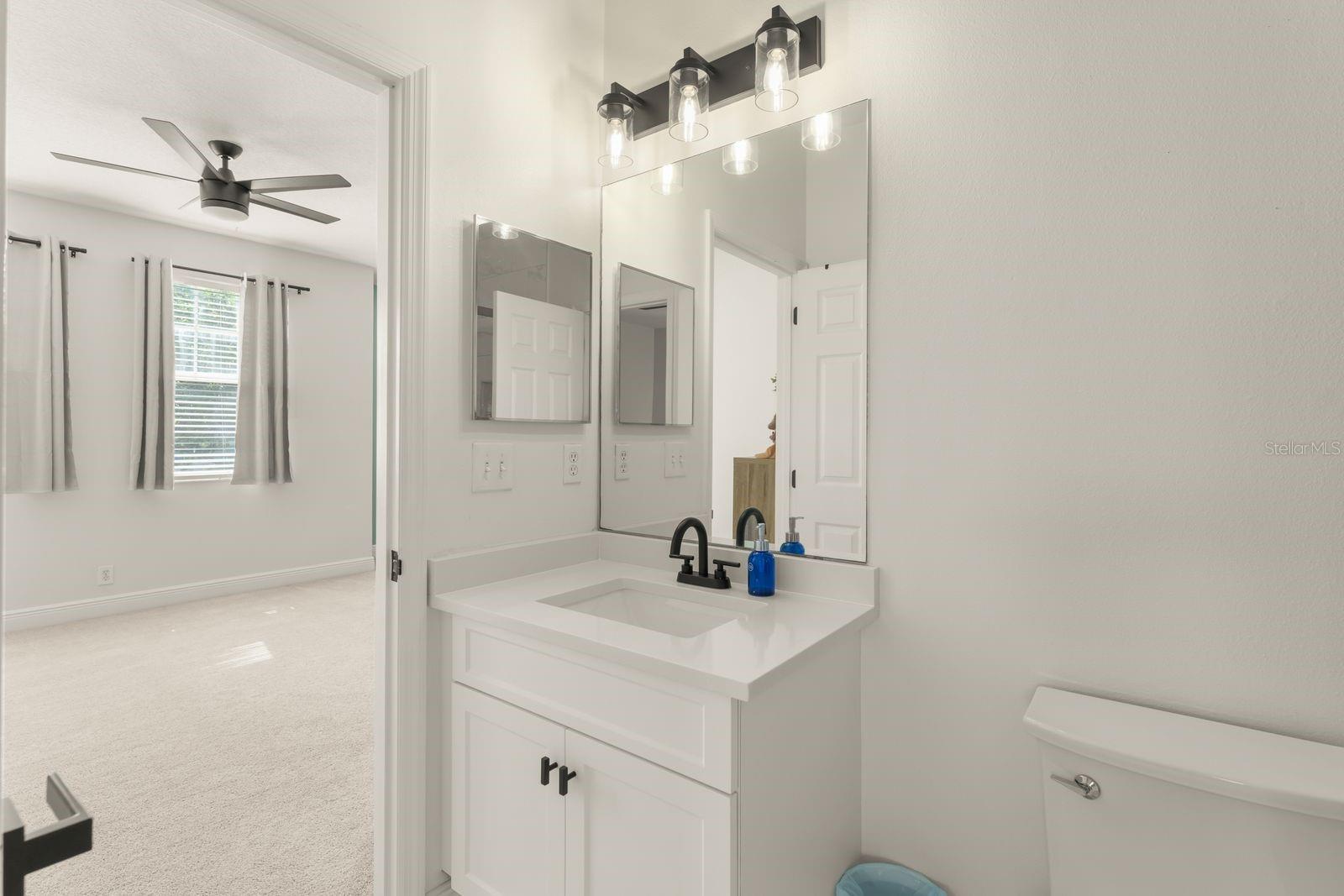 Image 36 of 55 For 611 Brookfield Terrace