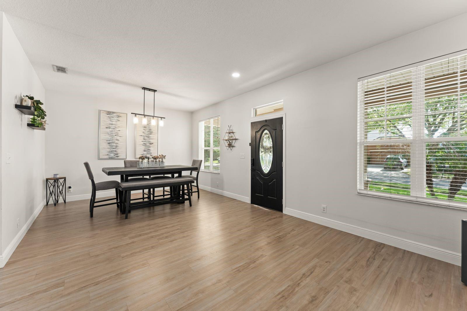 Image 4 of 55 For 611 Brookfield Terrace