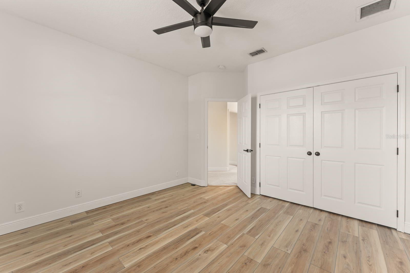 Image 43 of 55 For 611 Brookfield Terrace