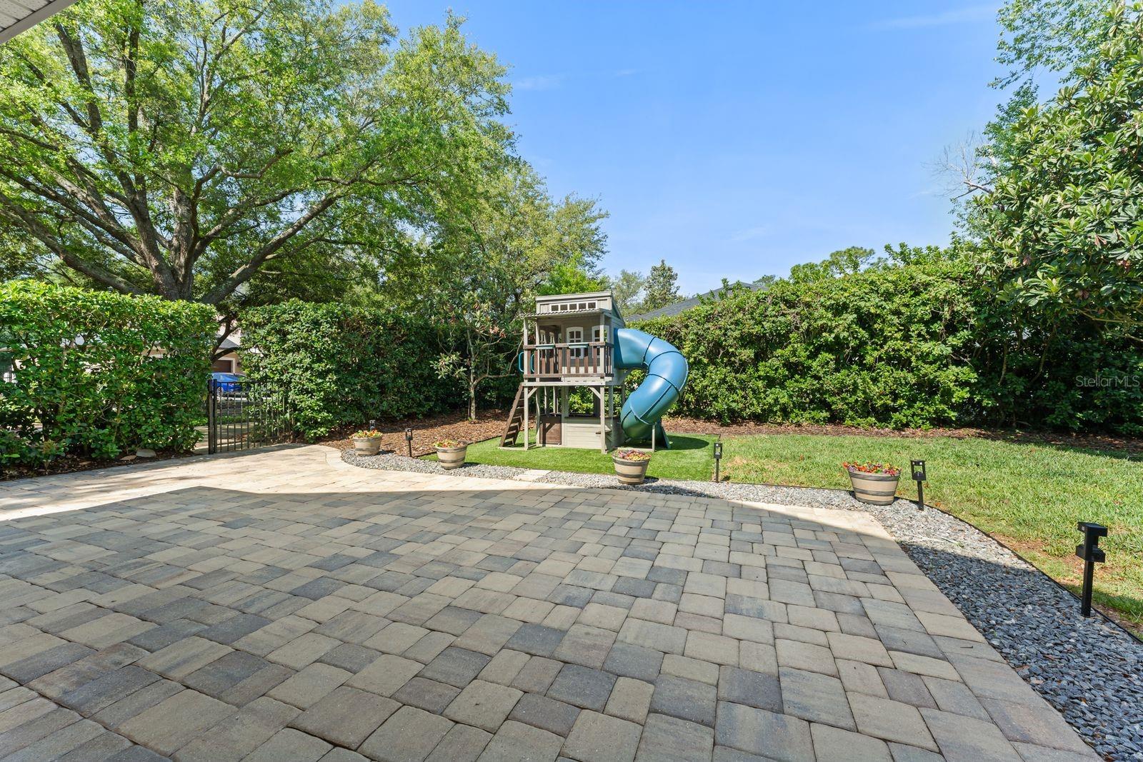 Image 45 of 55 For 611 Brookfield Terrace