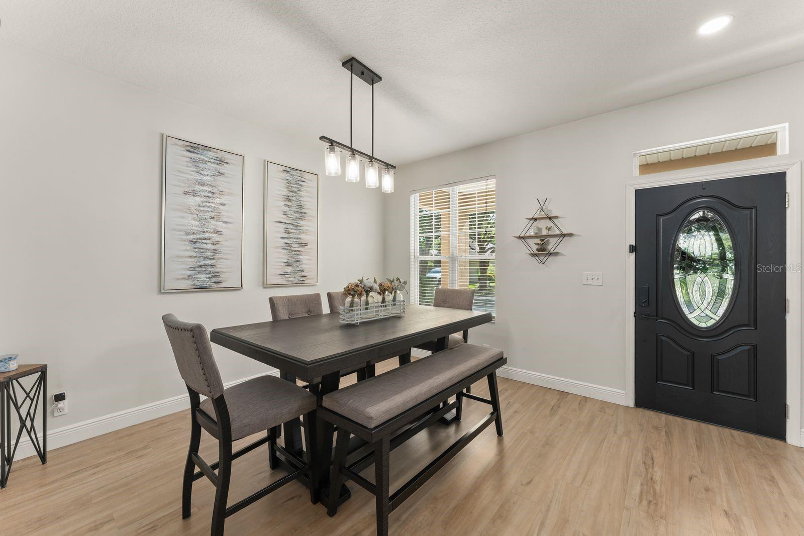 Image 5 of 55 For 611 Brookfield Terrace