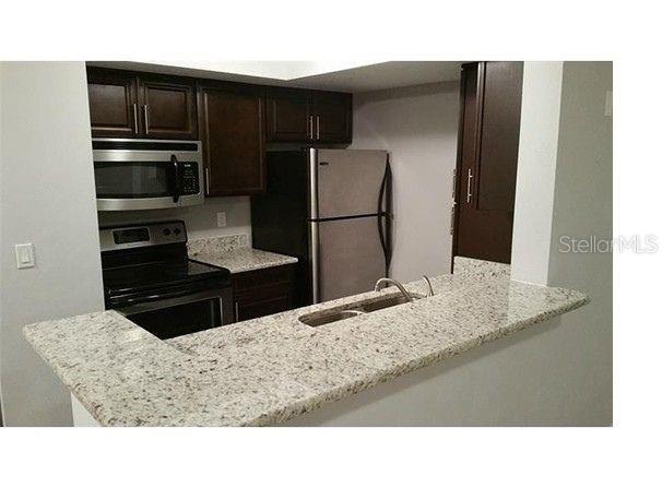 Image 2 of 5 For 445 Fountainhead Circle 164