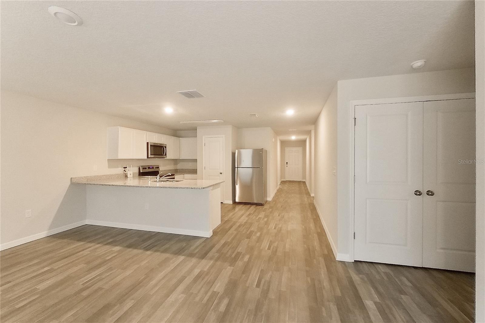 Image 3 of 20 For 8755 Nobleton Way