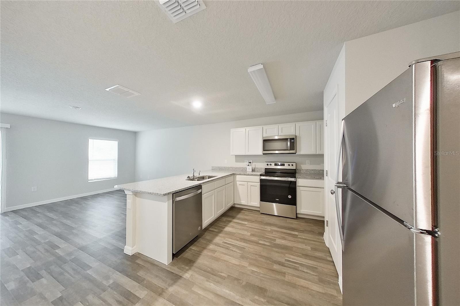 Image 5 of 20 For 8755 Nobleton Way