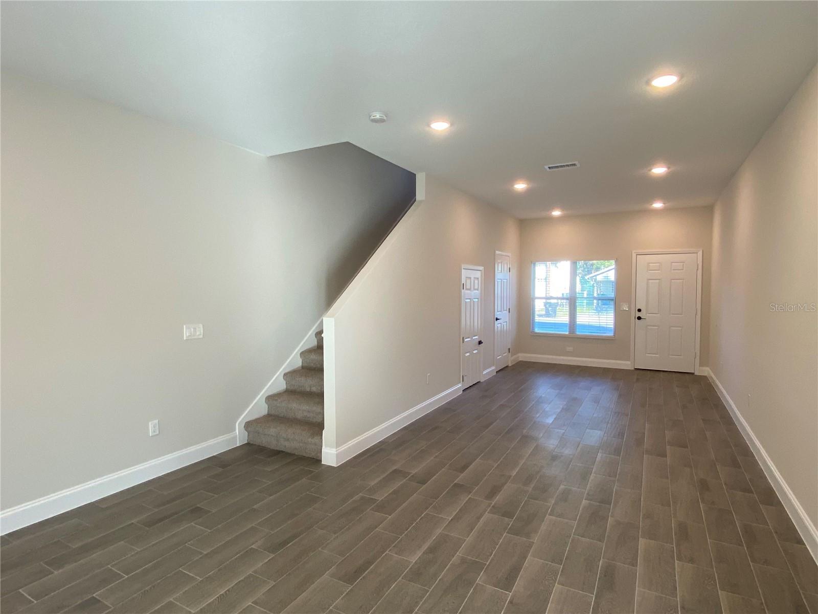 Image 3 of 28 For 732 Lee Avenue