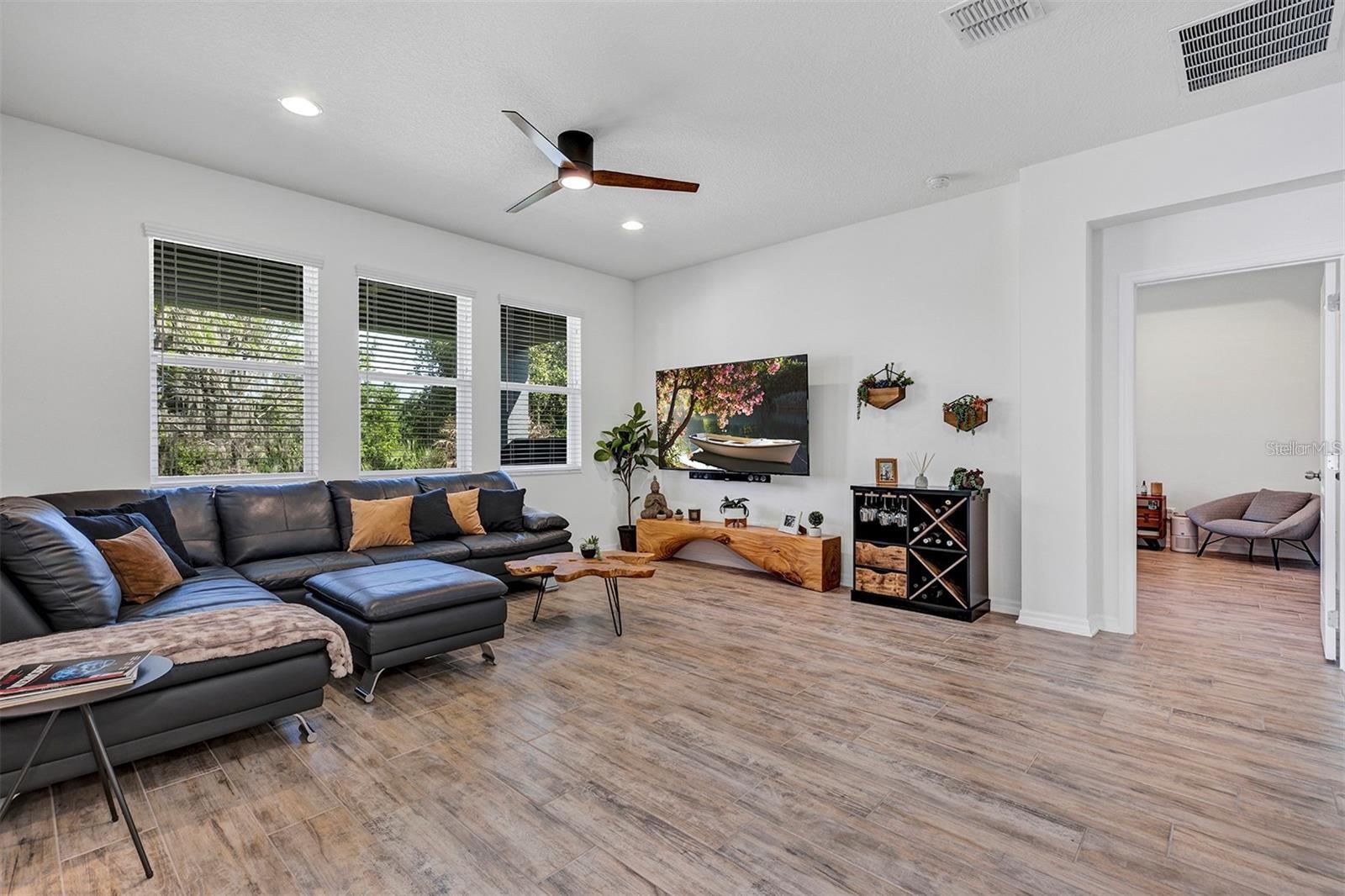 Image 10 of 28 For 2163 Bay Line Road