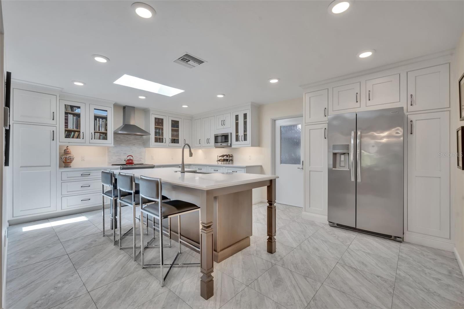 Image 13 of 41 For 1725 Carollee Lane