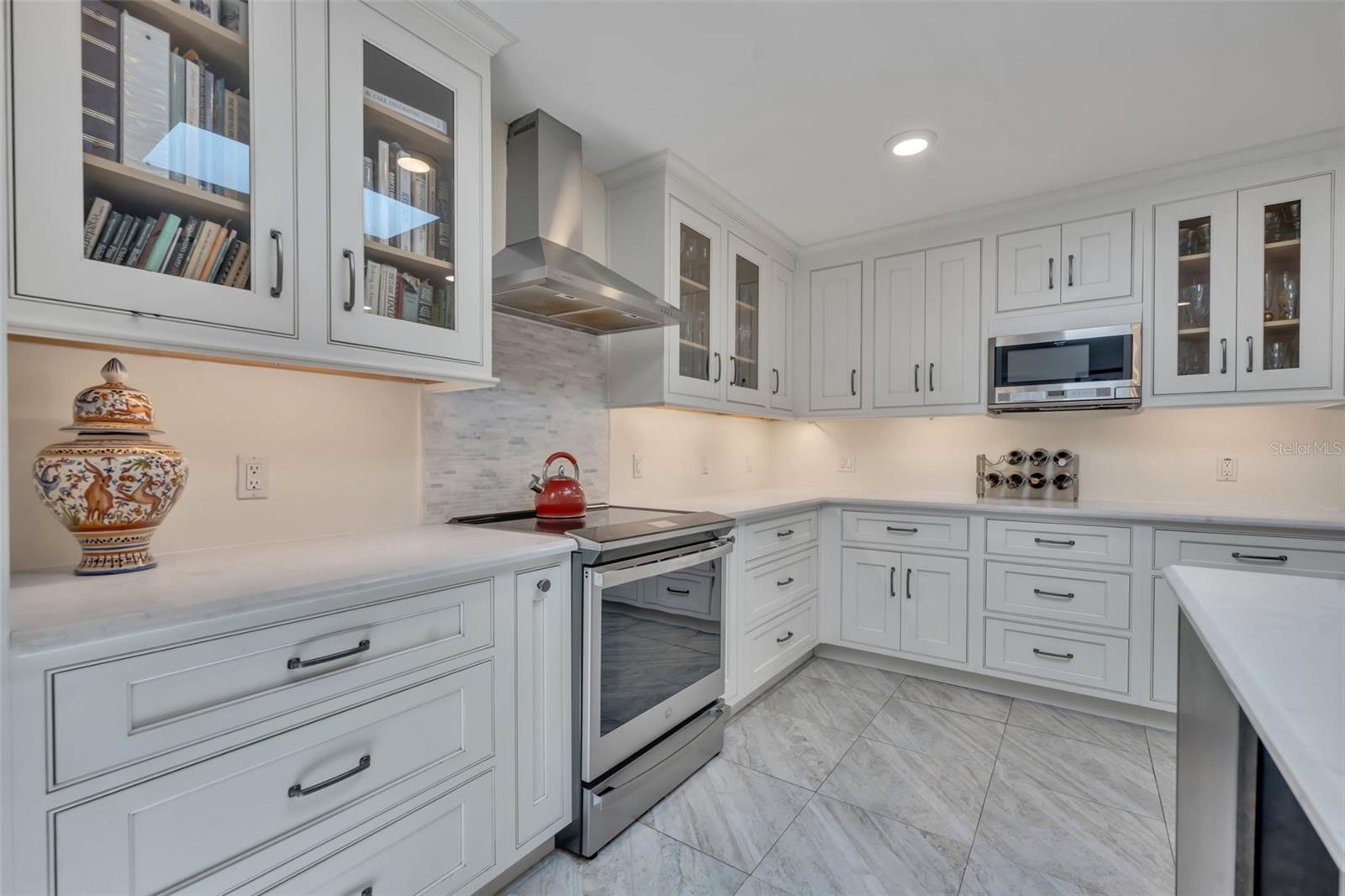 Image 18 of 41 For 1725 Carollee Lane