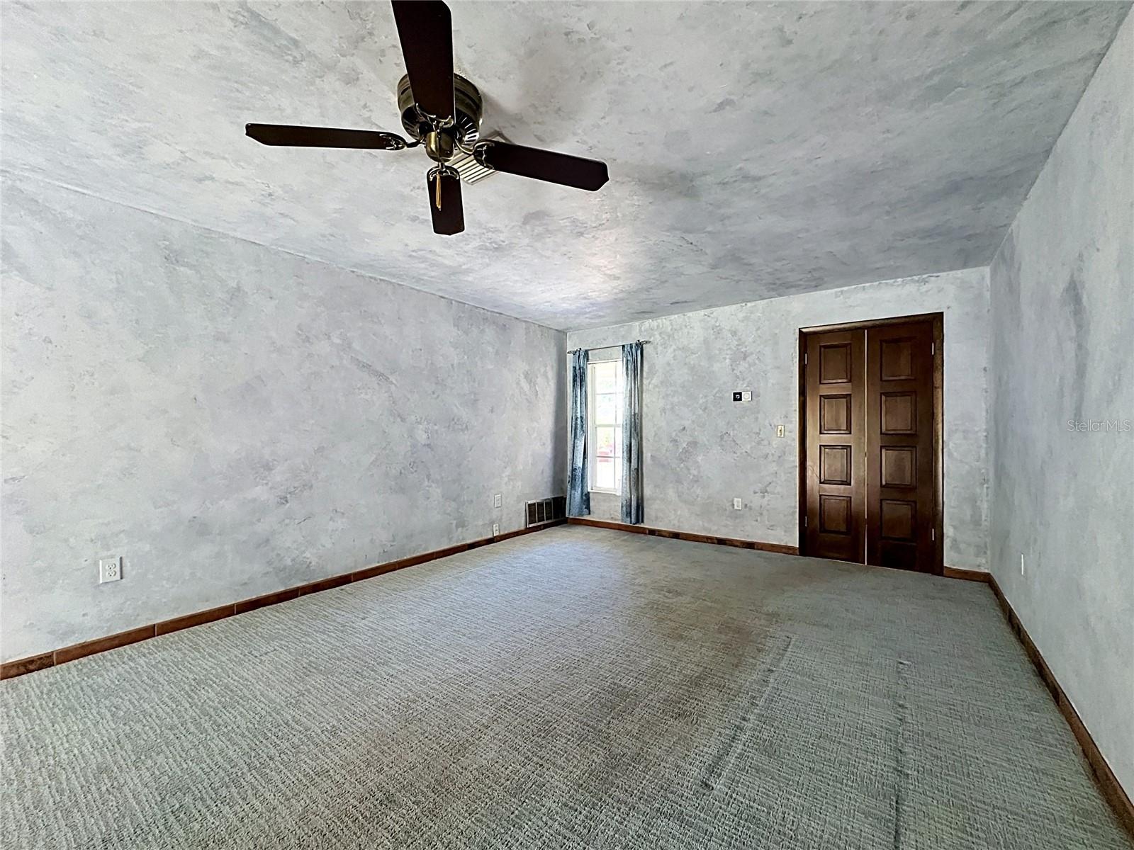 Image 10 of 71 For 653 Green Meadow Avenue