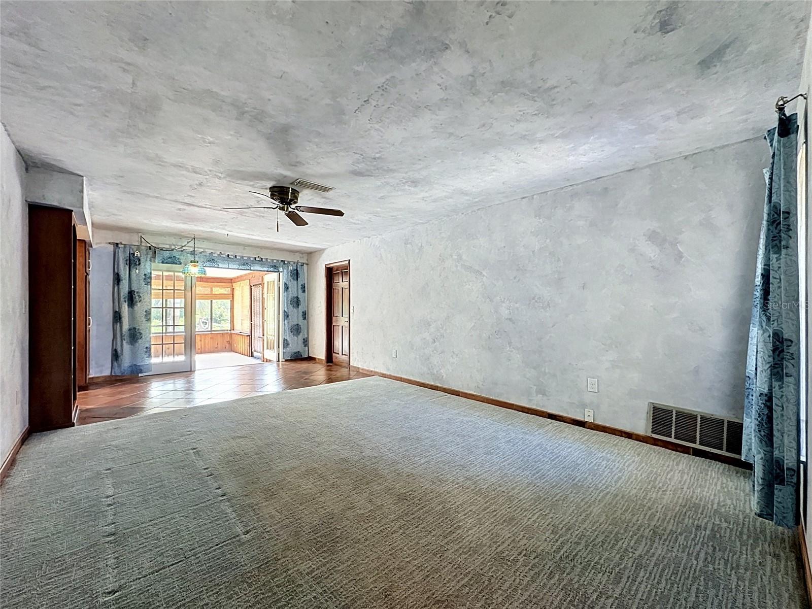 Image 8 of 71 For 653 Green Meadow Avenue