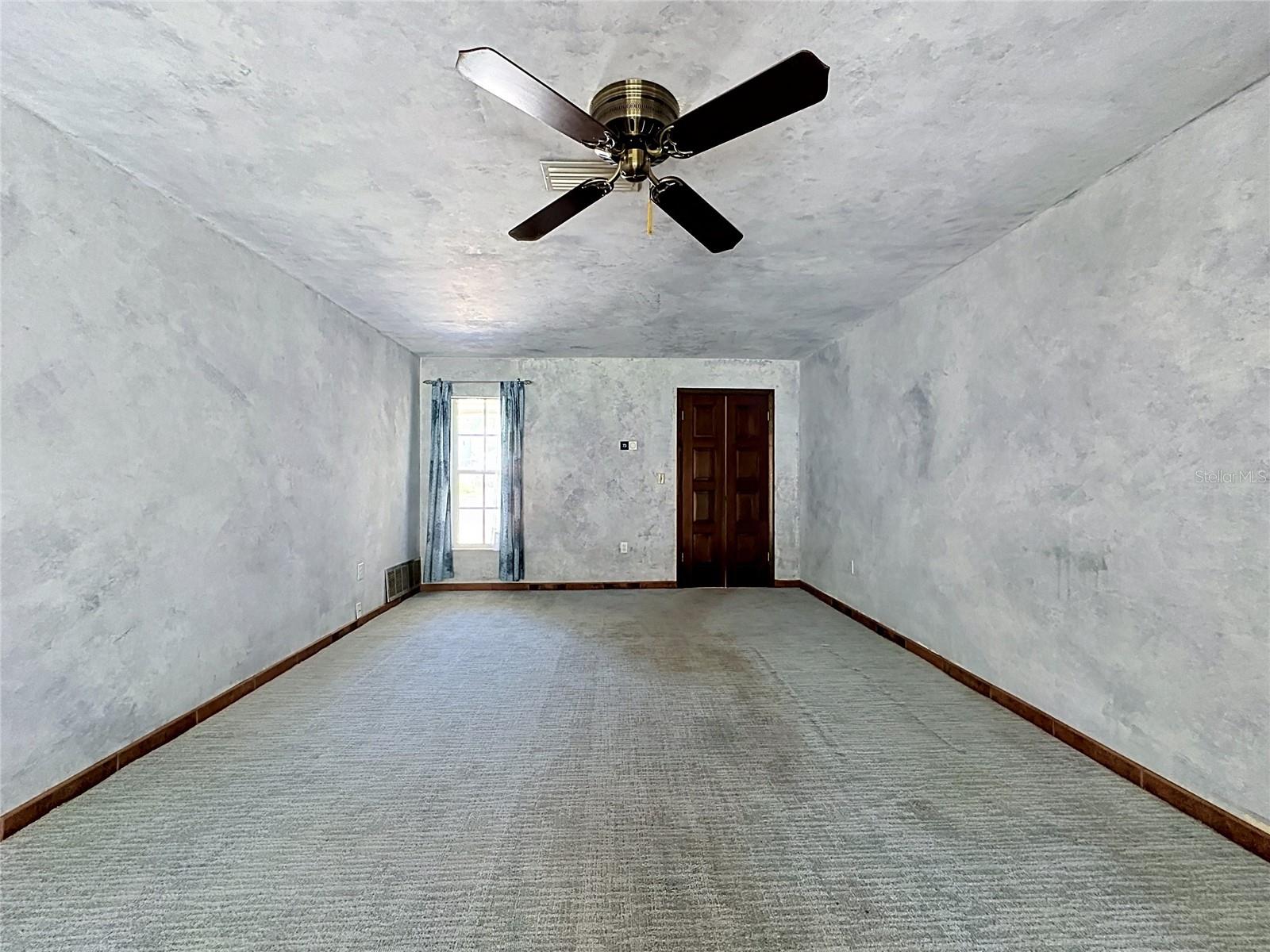Image 9 of 71 For 653 Green Meadow Avenue