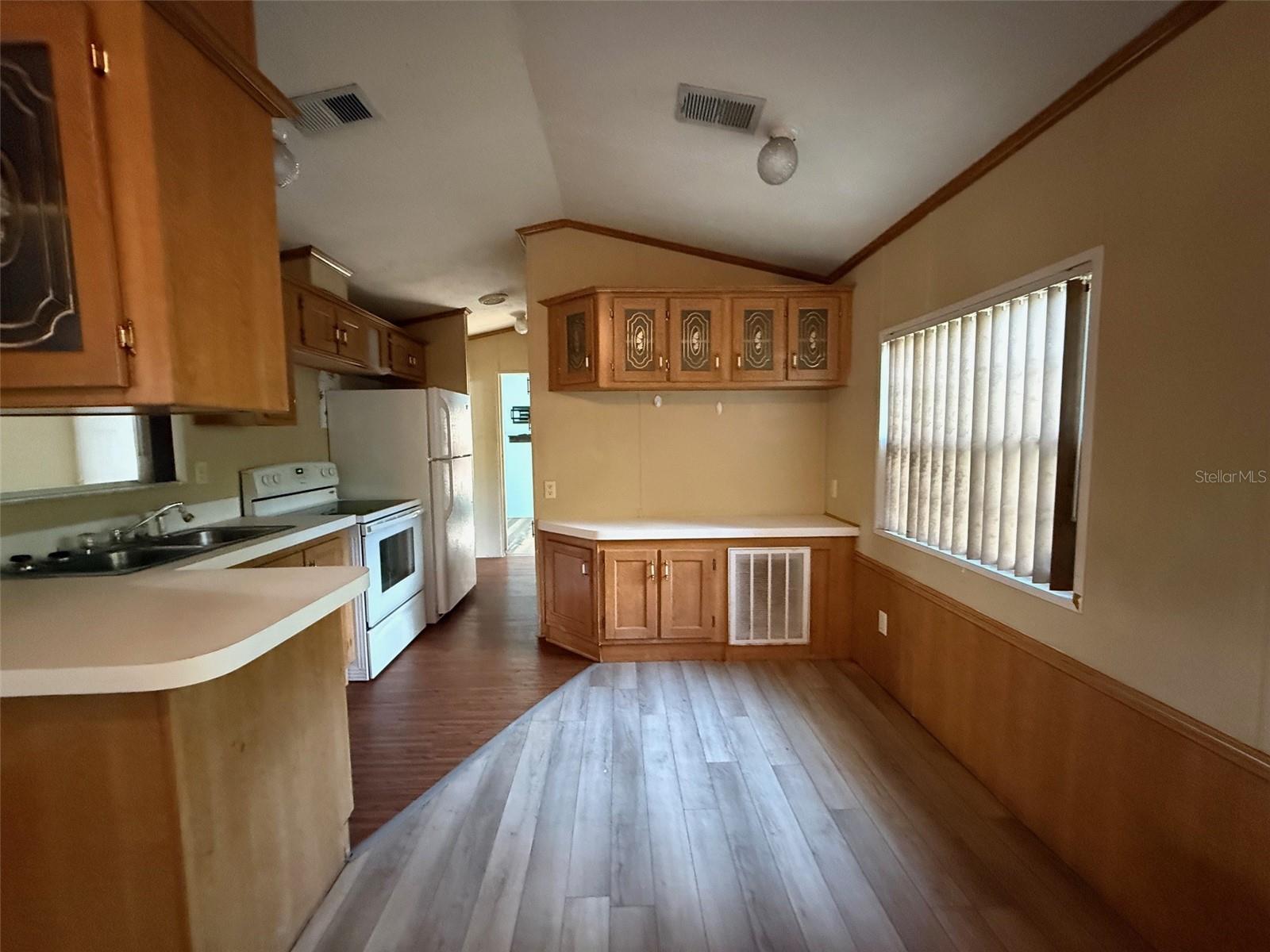 Image 3 of 11 For 3000 Clarcona Road 1412