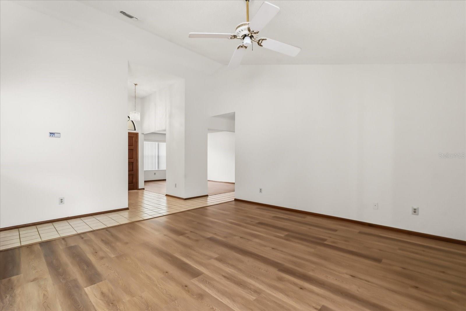 Image 10 of 41 For 10330 Taraby Court