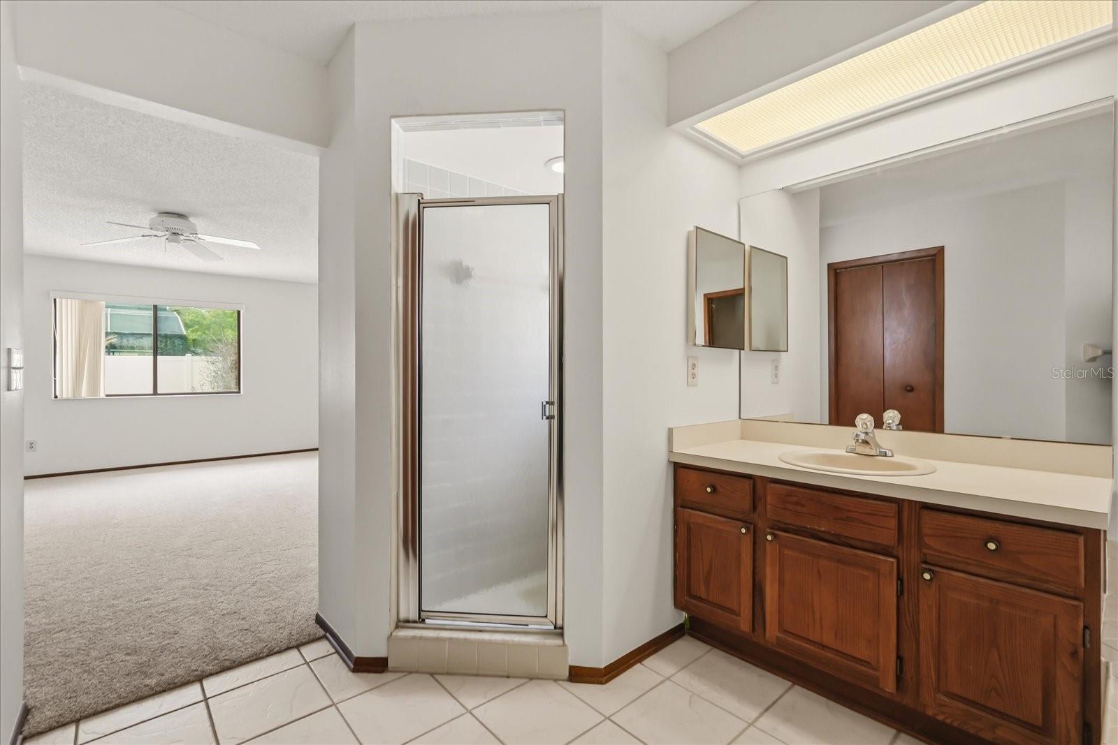 Image 21 of 41 For 10330 Taraby Court