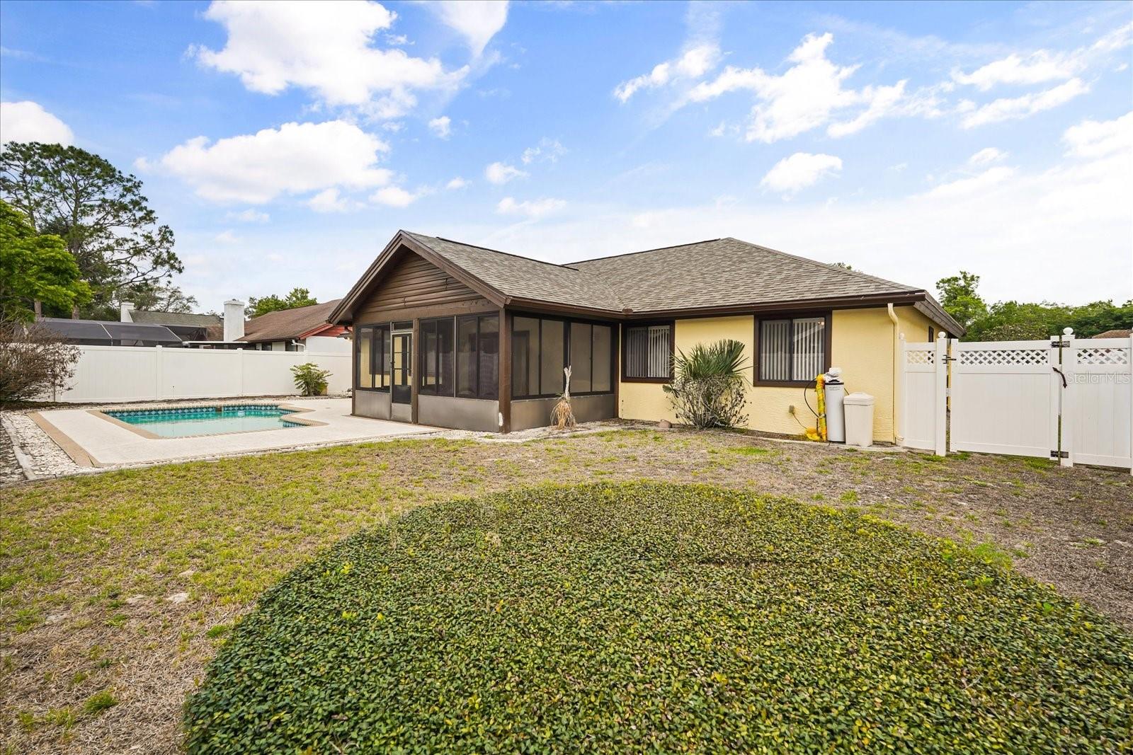 Image 36 of 41 For 10330 Taraby Court