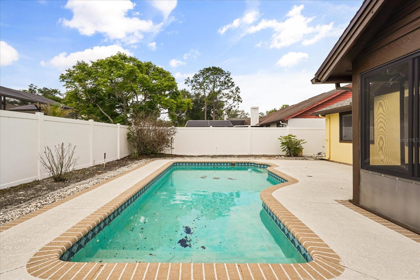 Image 38 of 41 For 10330 Taraby Court