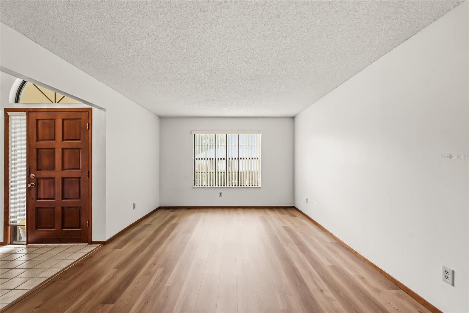 Image 6 of 41 For 10330 Taraby Court