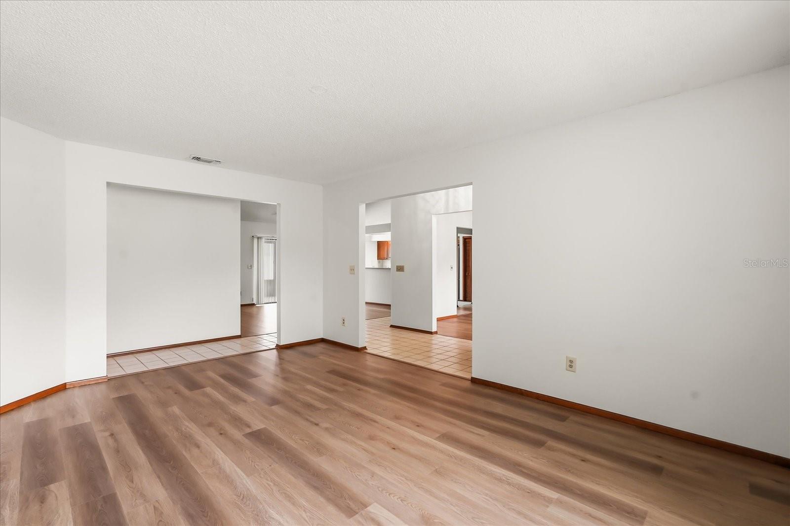 Image 8 of 41 For 10330 Taraby Court