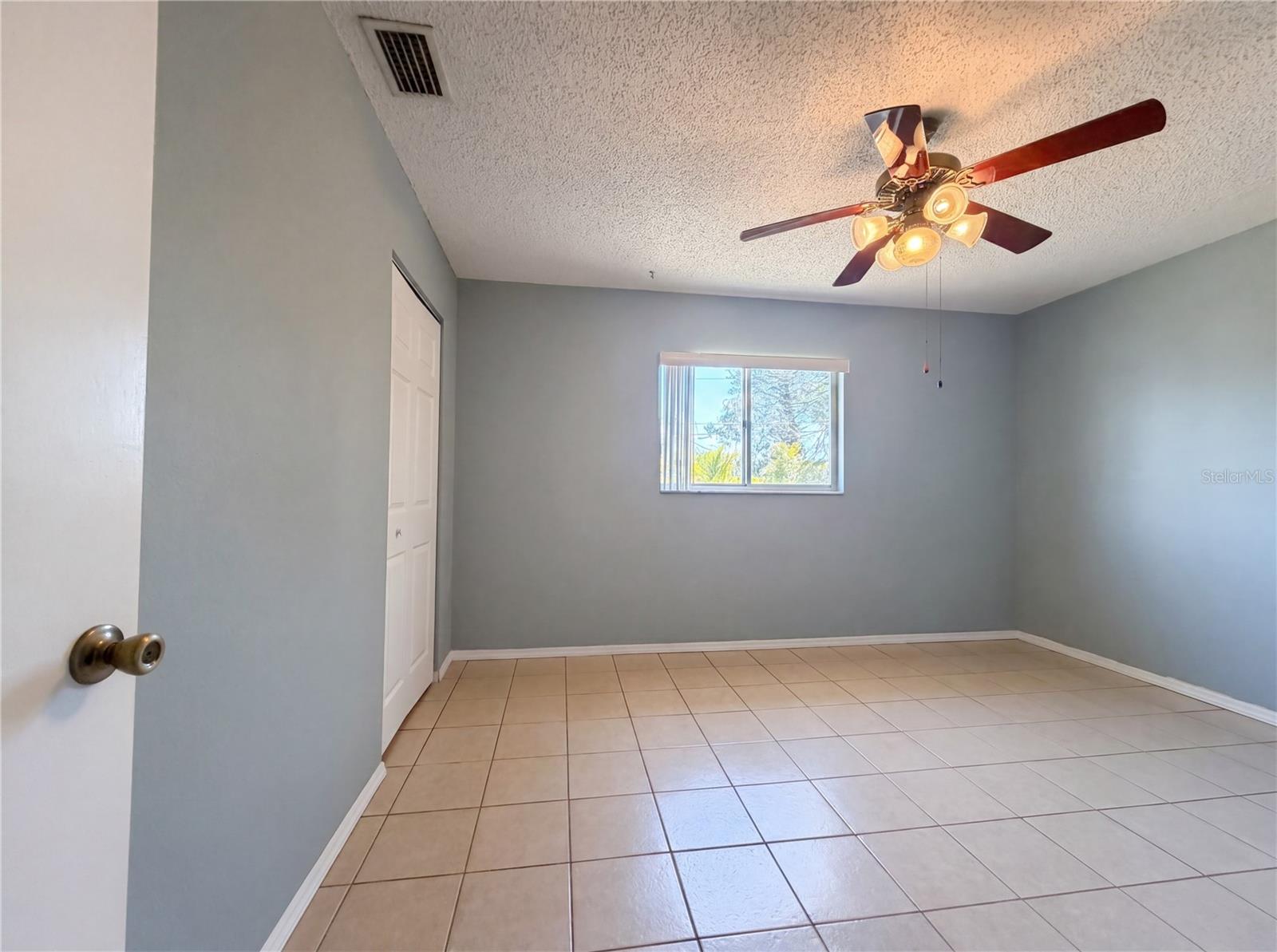 Image 3 of 20 For 603 48th Street W