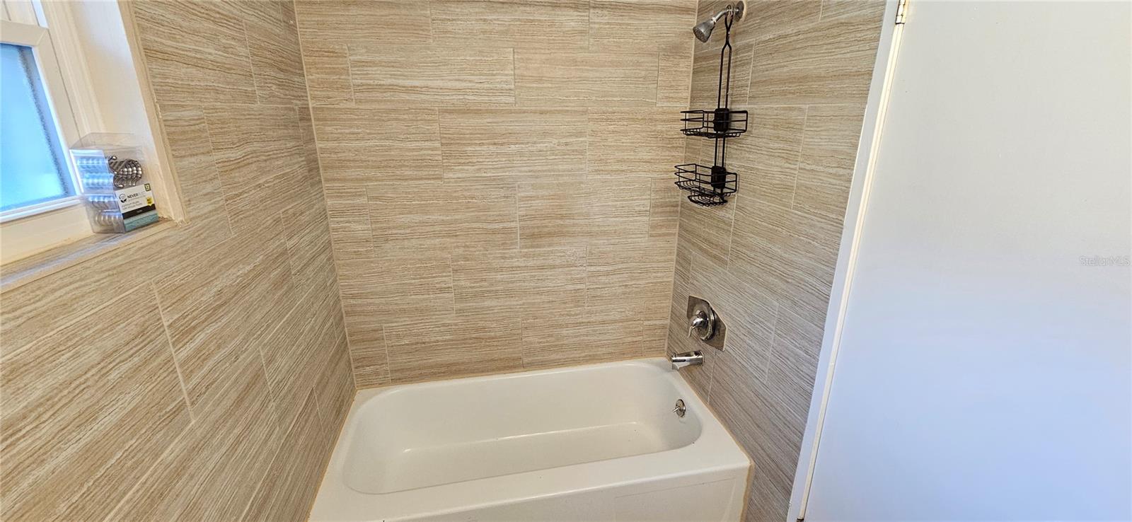 Image 11 of 18 For 5935 Antilla Drive