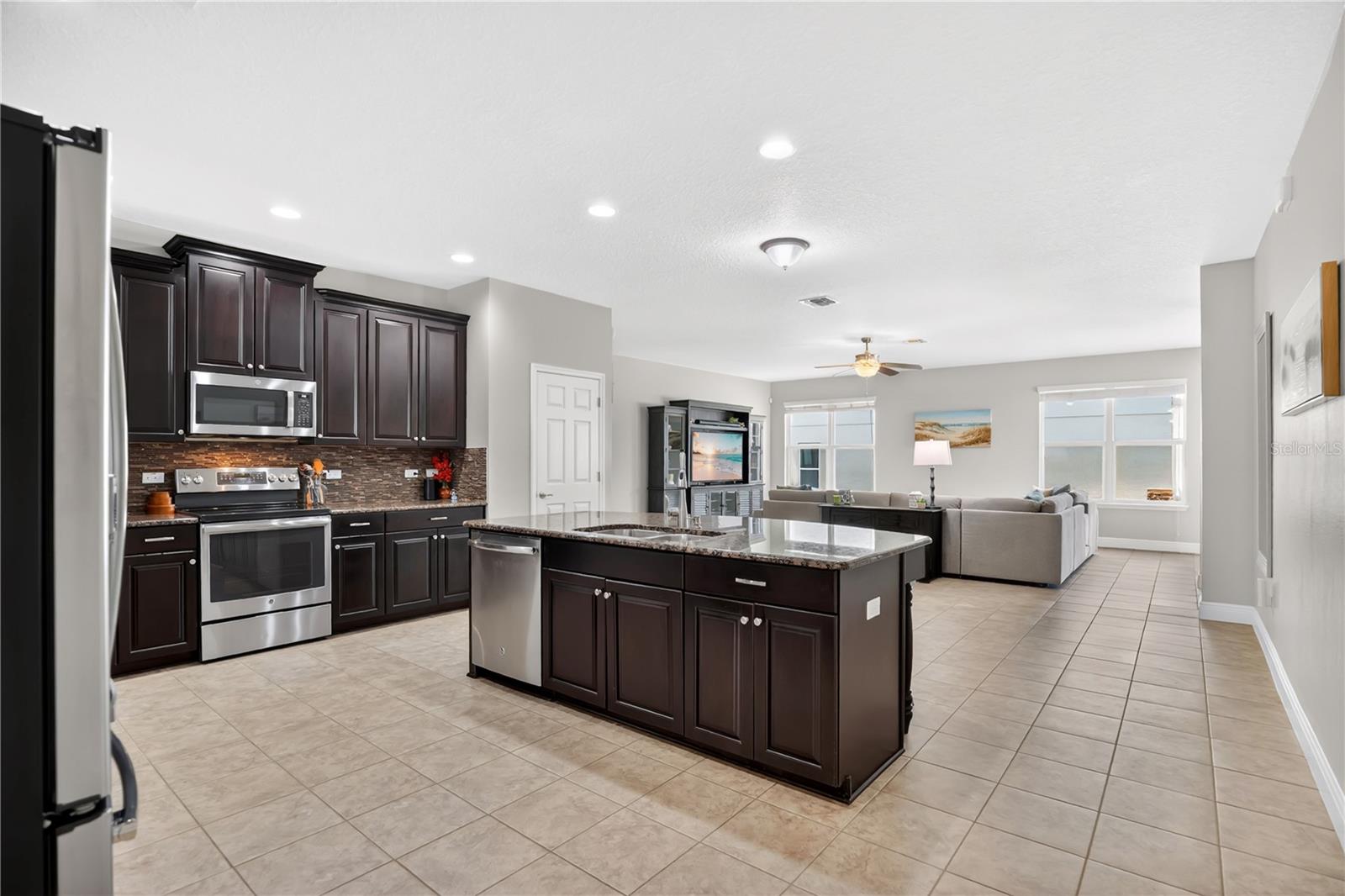 Image 9 of 59 For 402 Egret Place Drive
