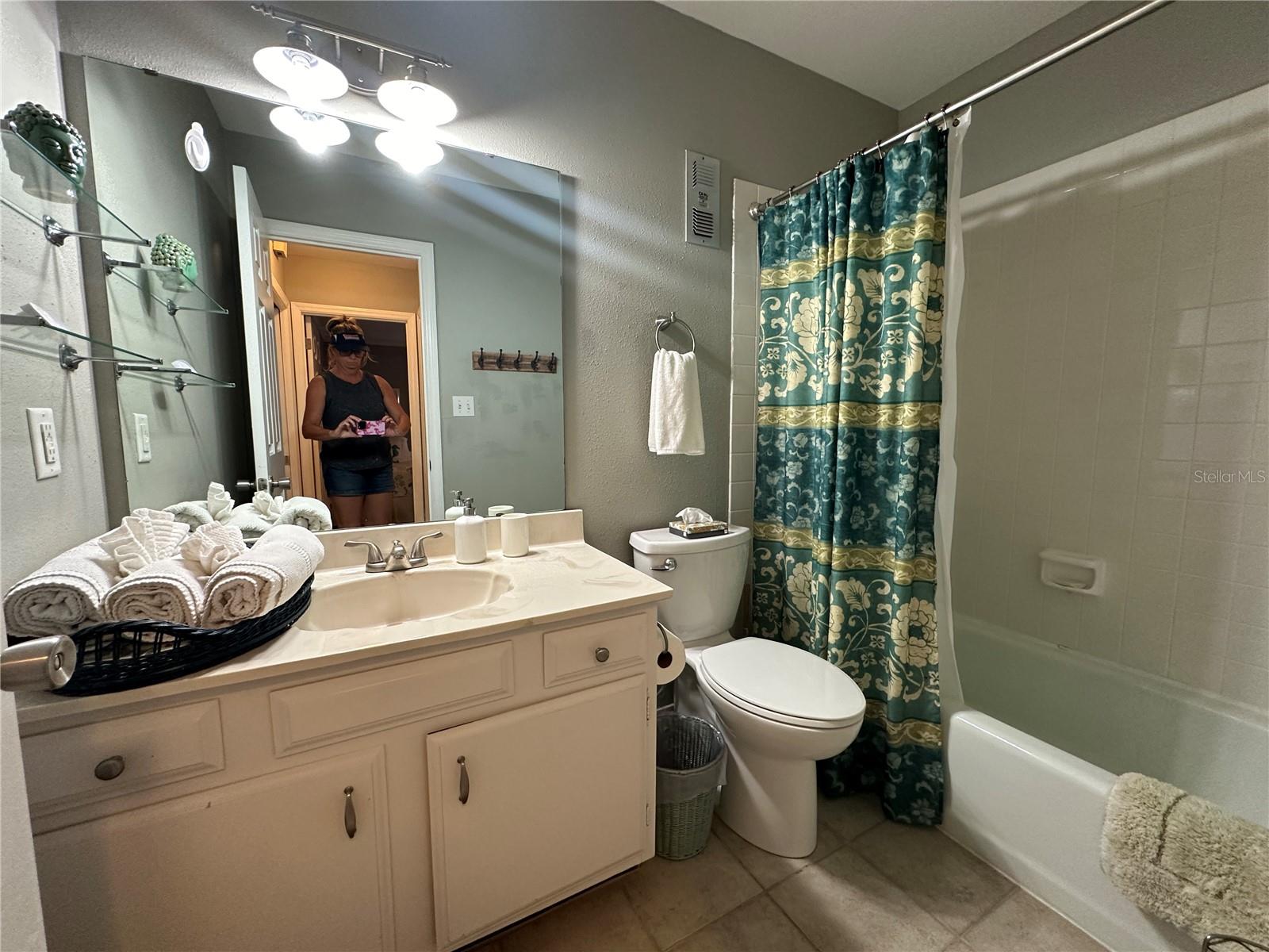 Image 15 of 21 For 1096 Villa Lane 78