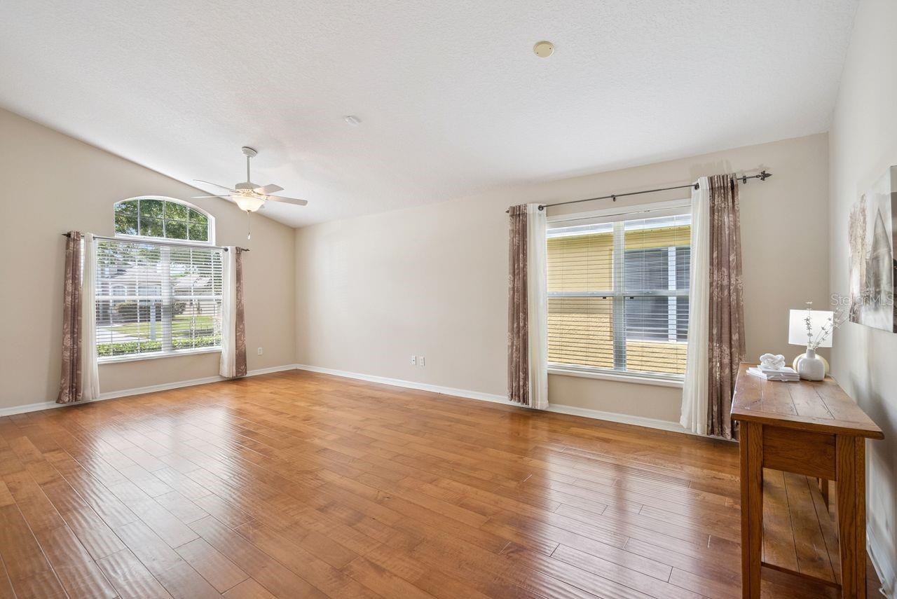 Image 4 of 20 For 5345 Los Palma Vista Drive