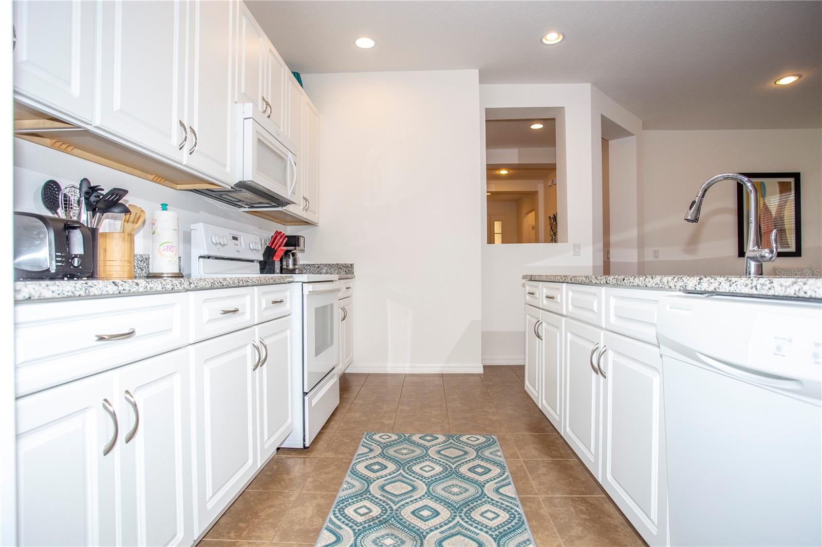 Image 11 of 28 For 2666 Rosemont Circle