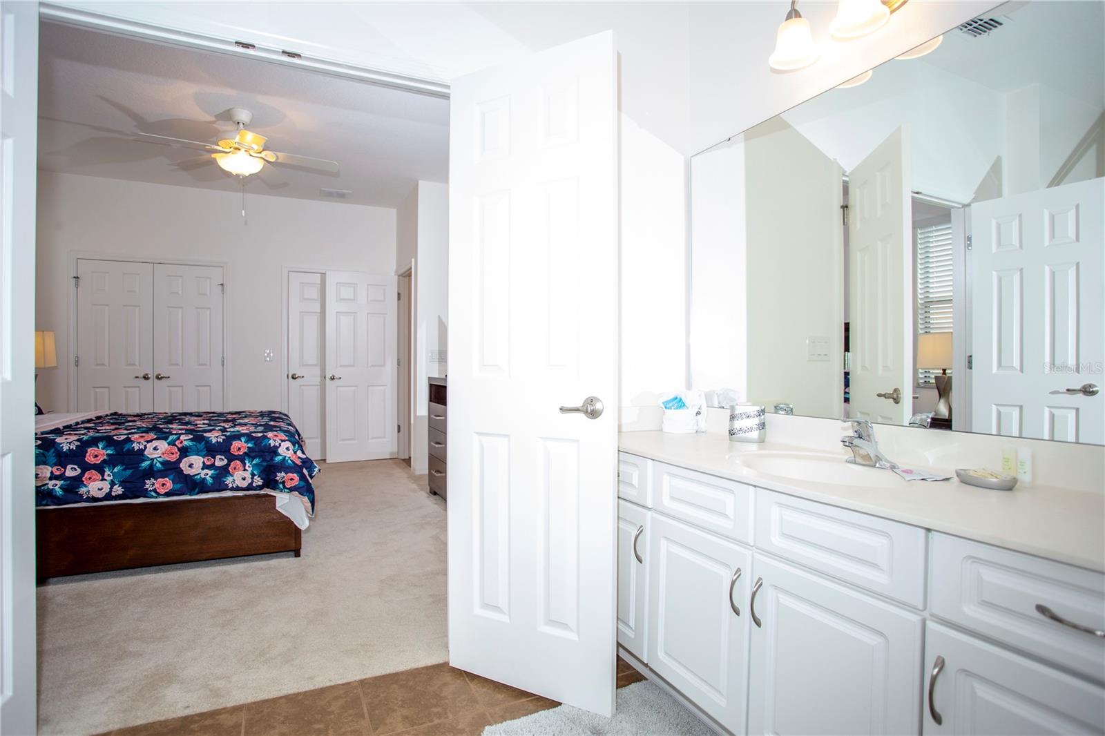 Image 17 of 28 For 2666 Rosemont Circle