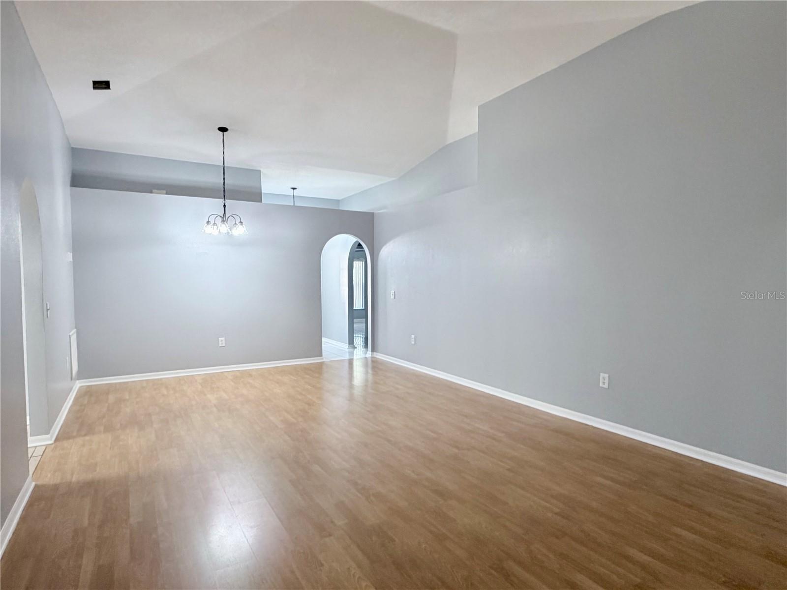 Image 11 of 17 For 26 Jett Loop