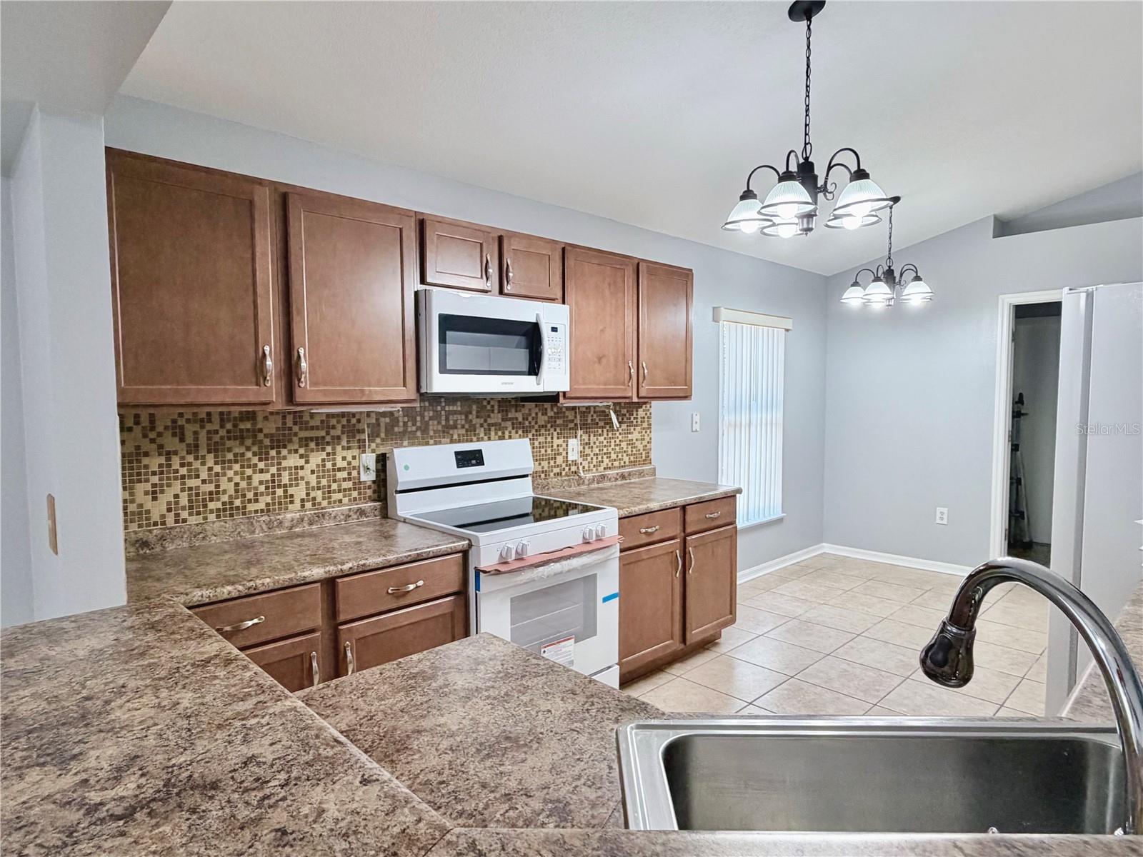 Image 9 of 17 For 26 Jett Loop