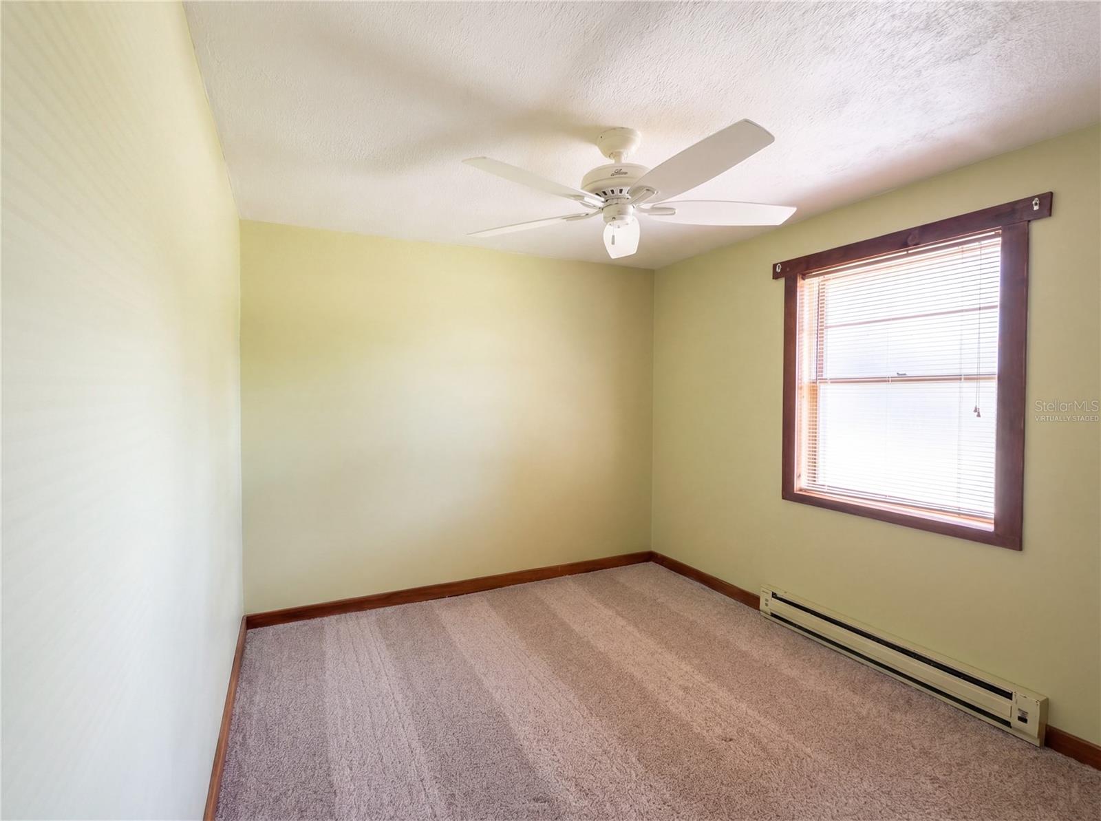 Image 4 of 19 For 1385 Bender Avenue