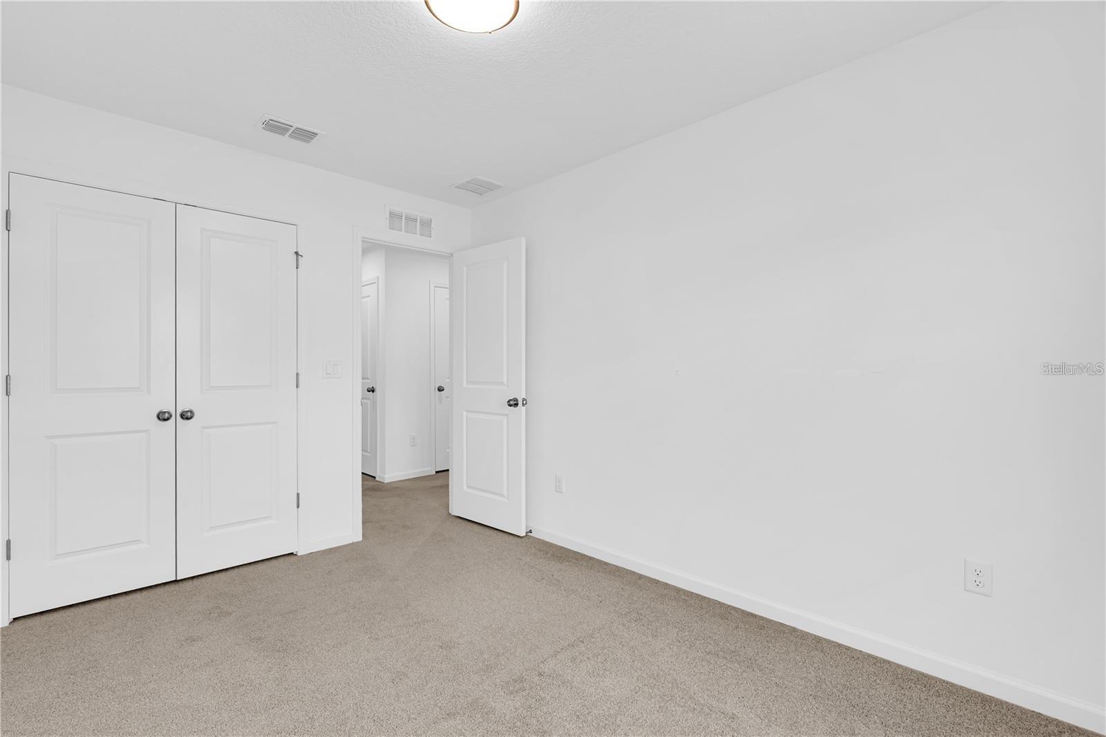 Image 17 of 35 For 1104 Lakeshore Breeze Place