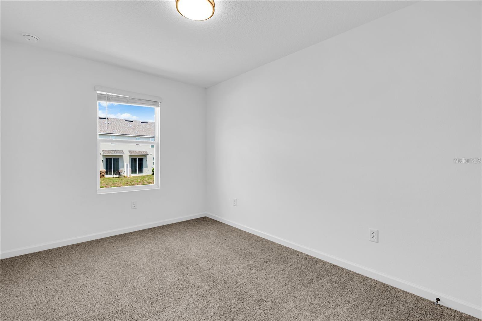 Image 18 of 35 For 1104 Lakeshore Breeze Place
