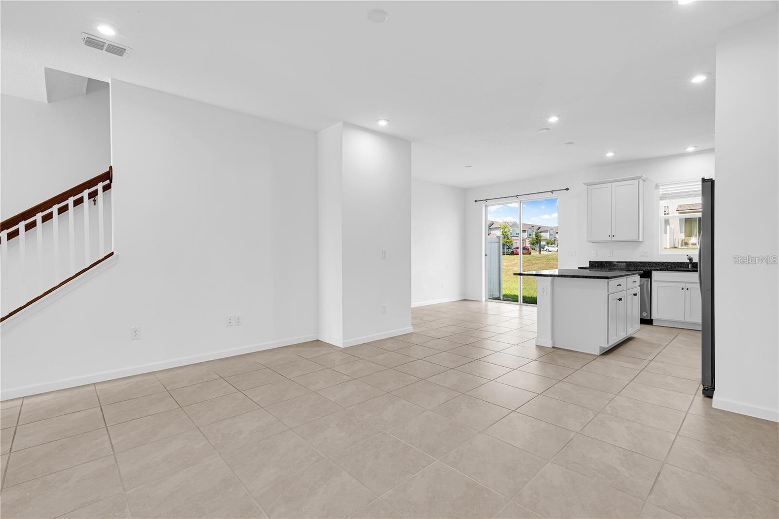 Image 6 of 35 For 1104 Lakeshore Breeze Place