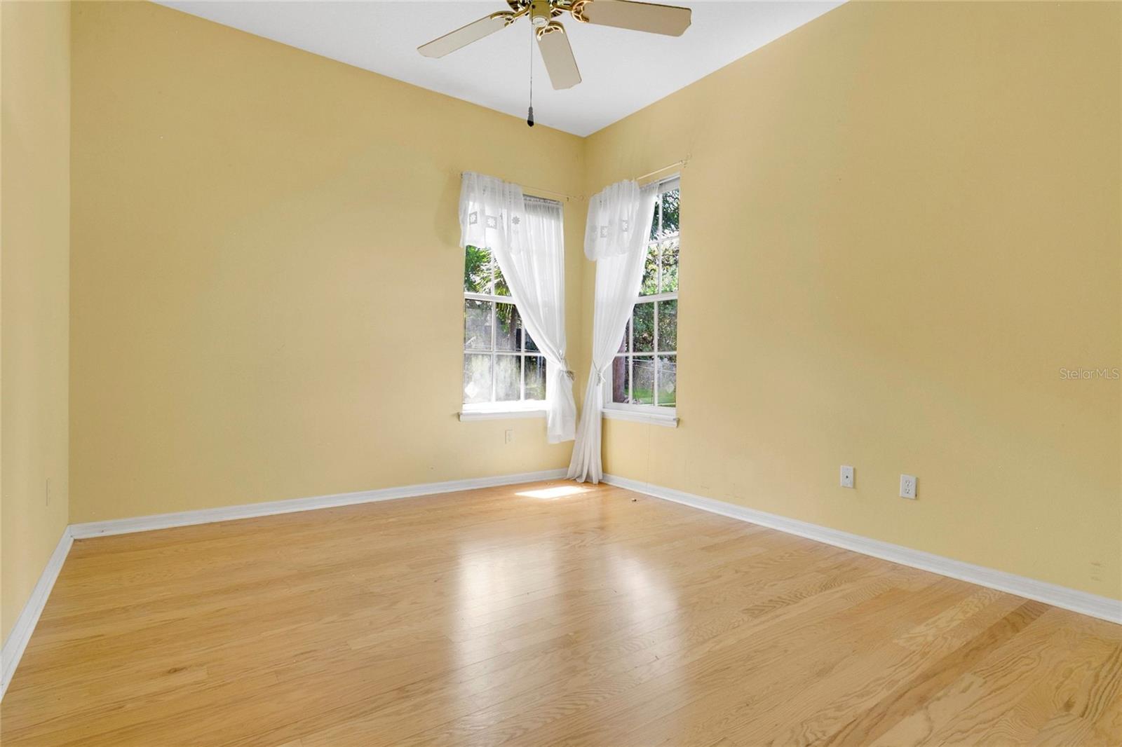 Image 18 of 25 For 1311 Hilltop Drive