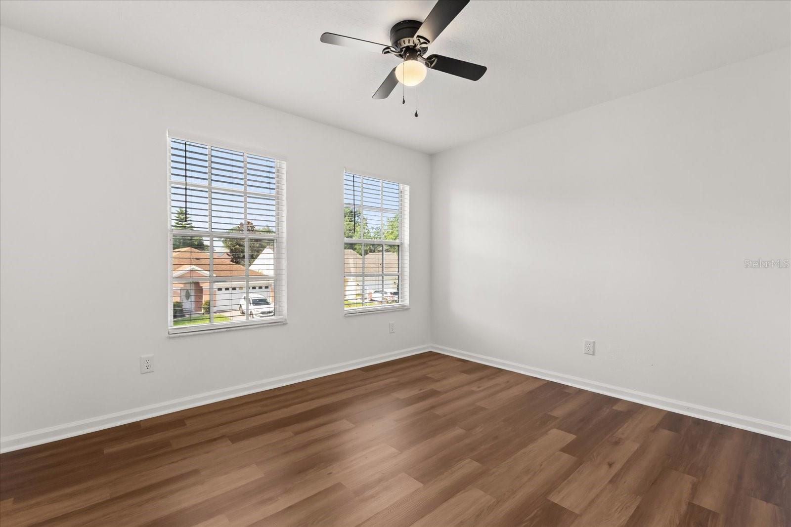 Image 12 of 48 For 349 Hanging Moss