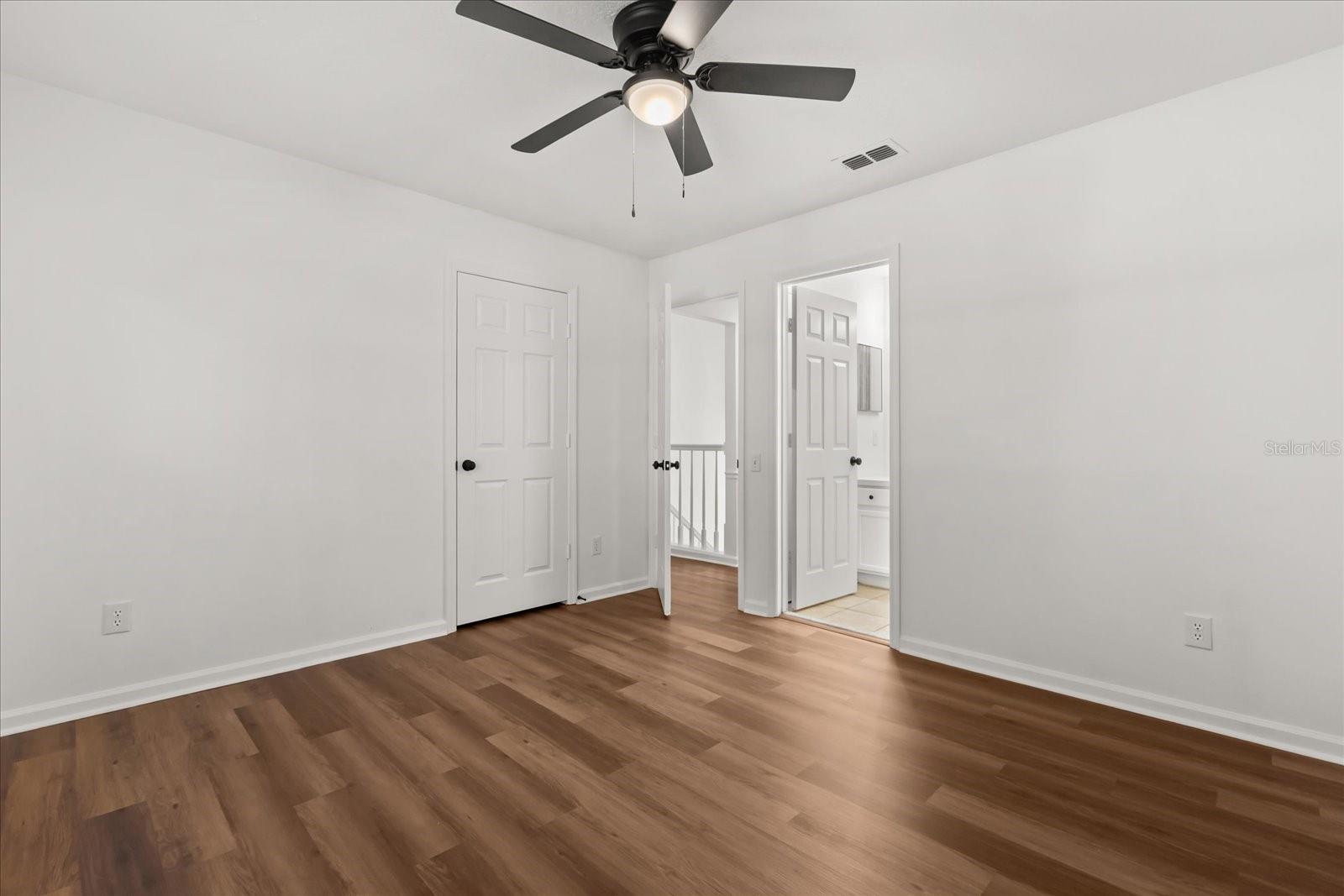 Image 16 of 48 For 349 Hanging Moss