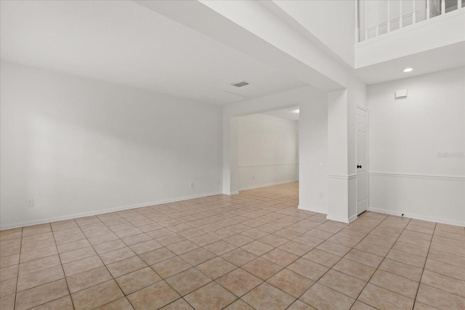 Image 3 of 48 For 349 Hanging Moss