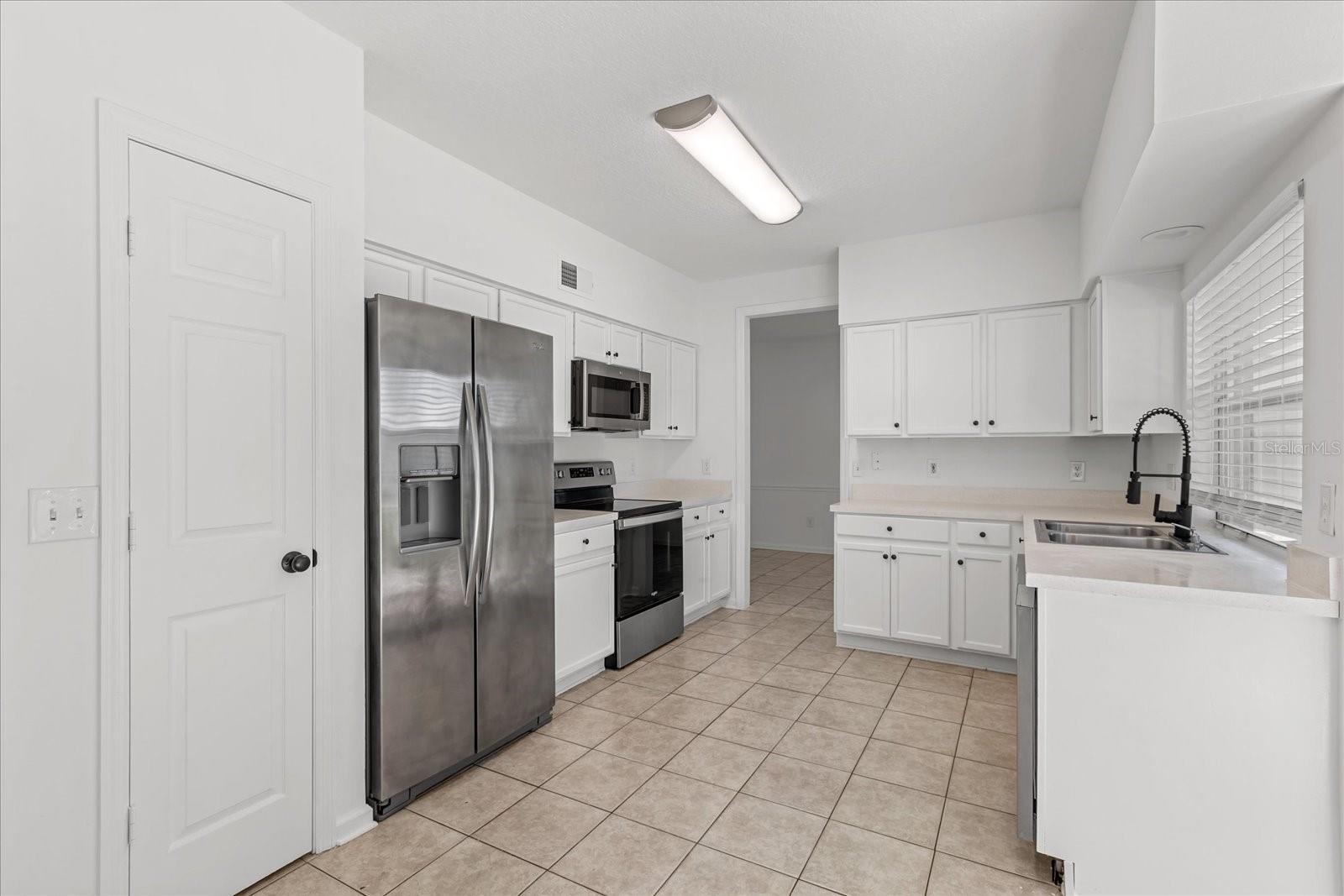 Image 39 of 48 For 349 Hanging Moss