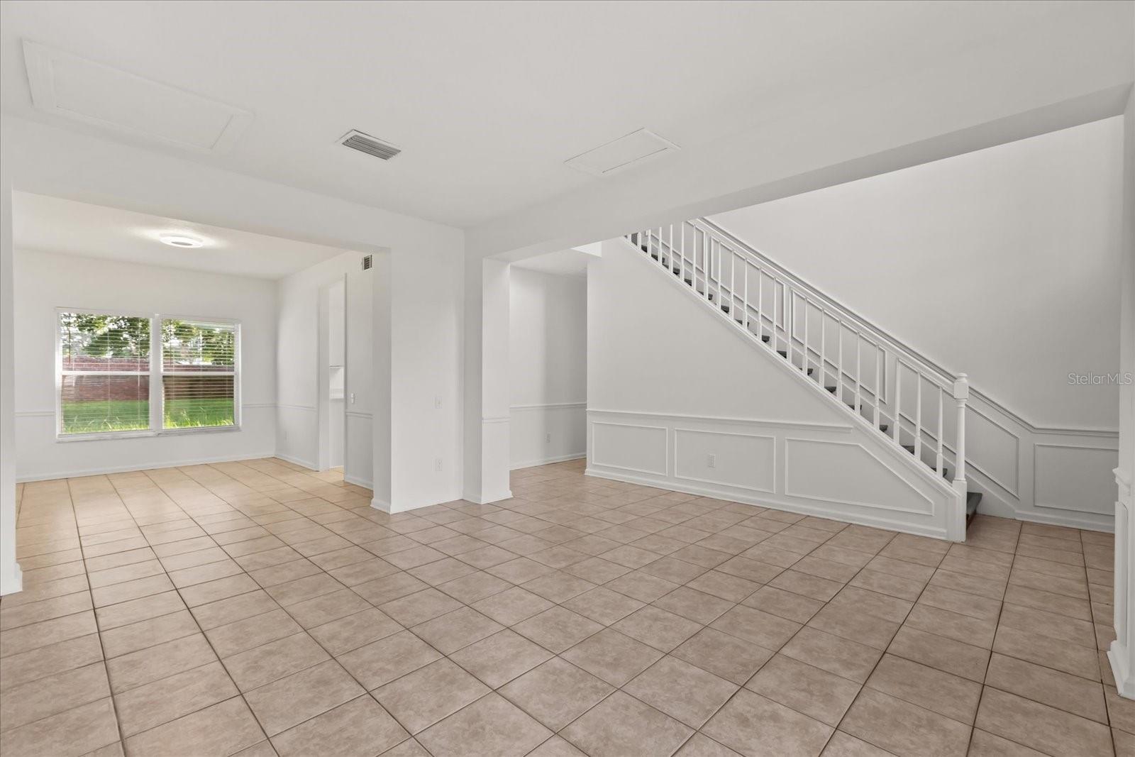 Image 4 of 48 For 349 Hanging Moss