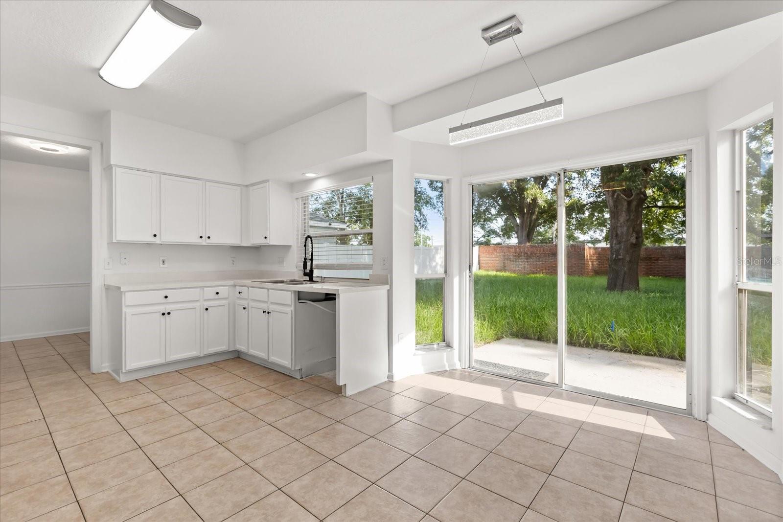 Image 9 of 48 For 349 Hanging Moss