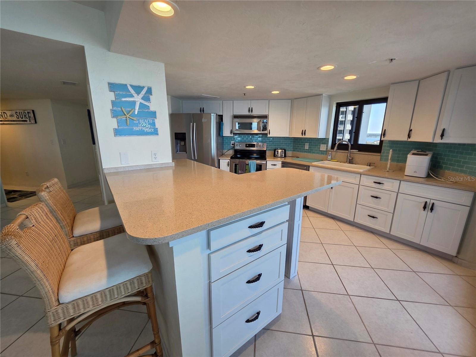 Image 12 of 23 For 2555 Atlantic Avenue 1601