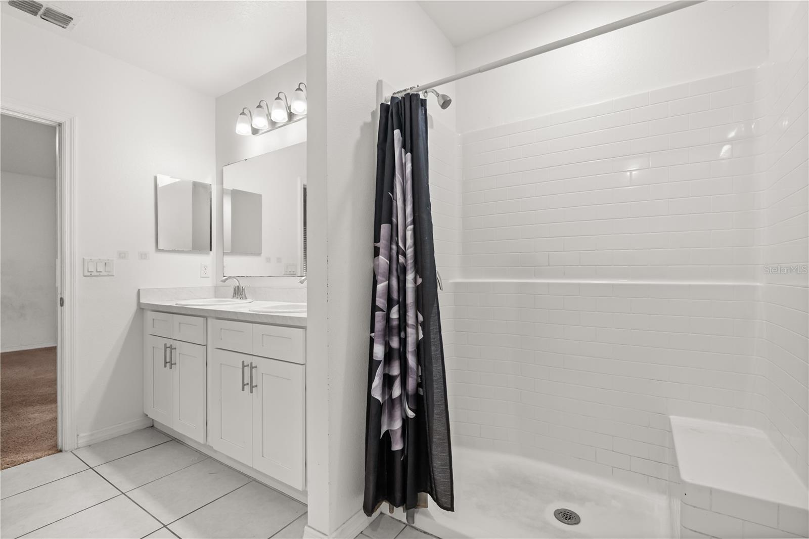Image 13 of 27 For 704 Pasteur Lane