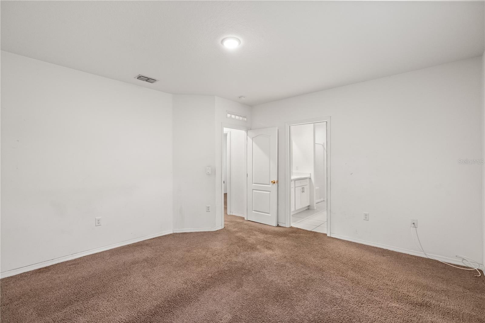 Image 16 of 27 For 704 Pasteur Lane