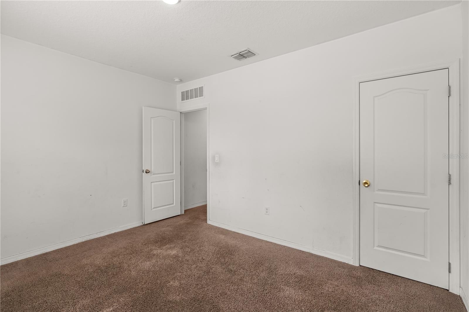 Image 17 of 27 For 704 Pasteur Lane